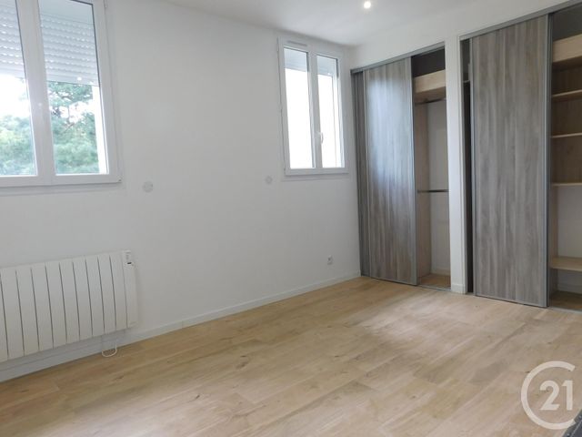 Appartement Studio à louer - 1 pièce - 24.5 m2 - EVRY - 91 - ILE-DE-FRANCE - Century 21 C.I Conseils