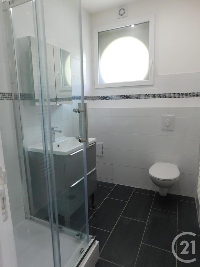 Appartement Studio à louer - 1 pièce - 24.5 m2 - EVRY - 91 - ILE-DE-FRANCE - Century 21 C.I Conseils