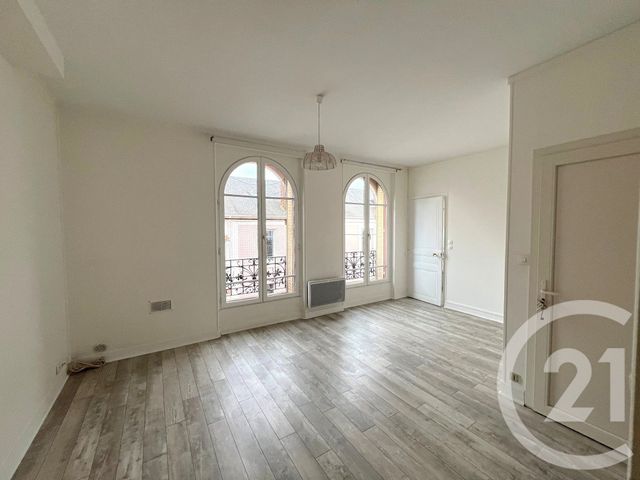 Appartement F1 à vendre - 1 pièce - 32.0 m2 - ETAMPES - 91 - ILE-DE-FRANCE - Century 21 C.I Conseils