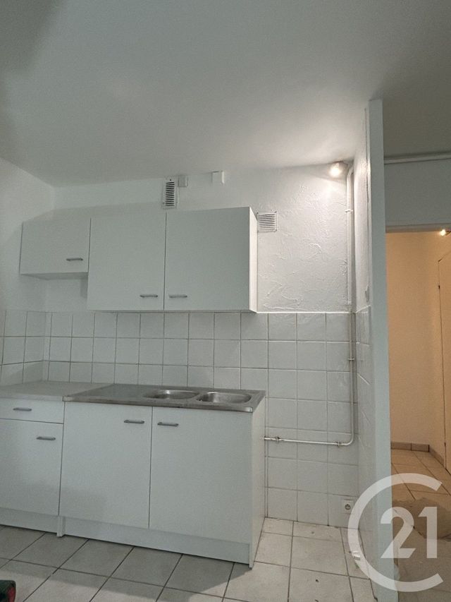 Appartement F1 à louer BRUYERES LE CHATEL