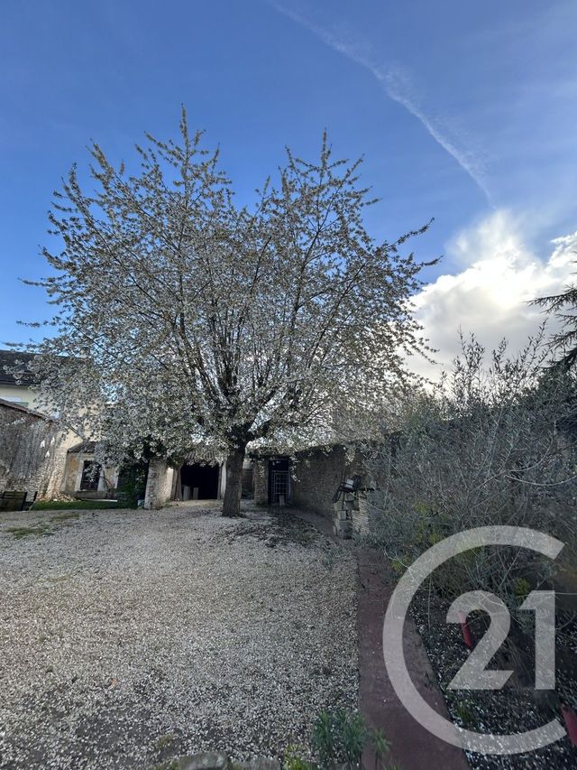 Appartement Duplex à louer - 2 pièces - 23.32 m2 - ETAMPES - 91 - ILE-DE-FRANCE - Century 21 C.I Conseils