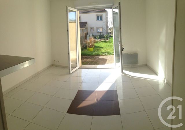 Appartement Duplex à louer - 3 pièces - 58.0 m2 - SERMAISES - 45 - CENTRE - Century 21 C.I Conseils