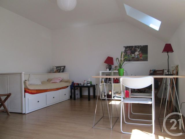 Appartement Studio à louer - 1 pièce - 27.0 m2 - ETRECHY - 91 - ILE-DE-FRANCE - Century 21 C.I Conseils